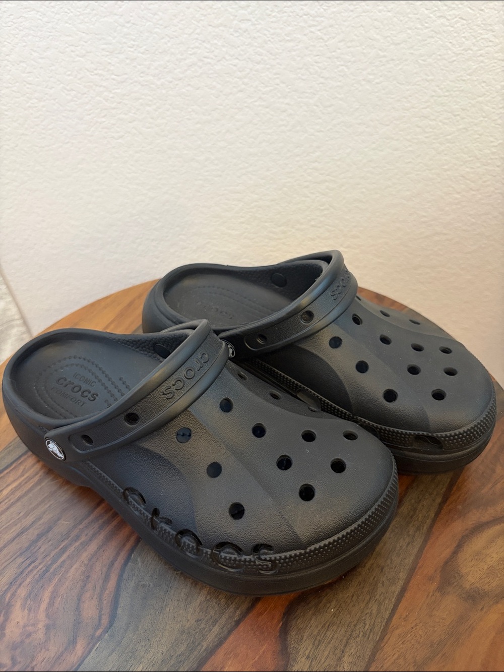 Crocs Women's Baya Clogs Platform Shoes, Black, W8